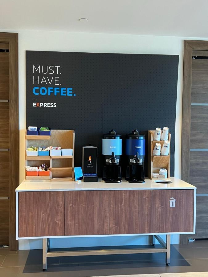 Holiday Inn Express & Suites - Ukiah By Ihg エクステリア 写真