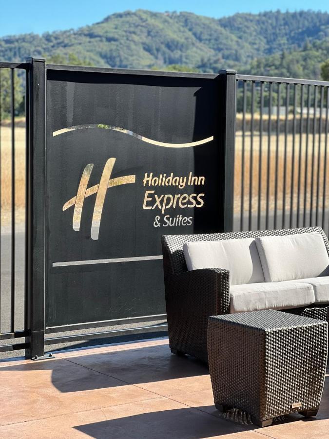 Holiday Inn Express & Suites - Ukiah By Ihg エクステリア 写真