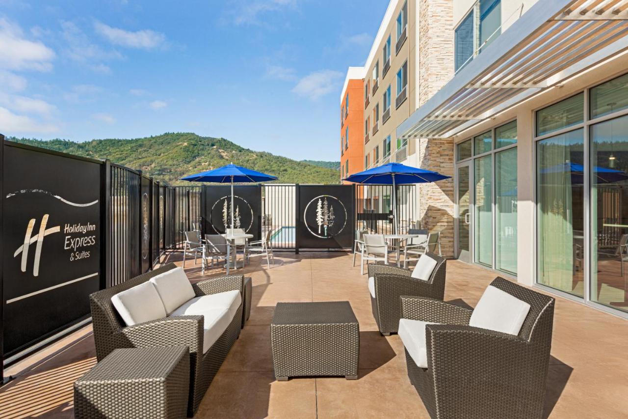 Holiday Inn Express & Suites - Ukiah By Ihg エクステリア 写真