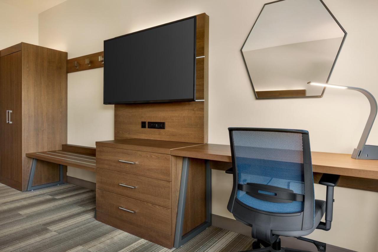 Holiday Inn Express & Suites - Ukiah By Ihg エクステリア 写真