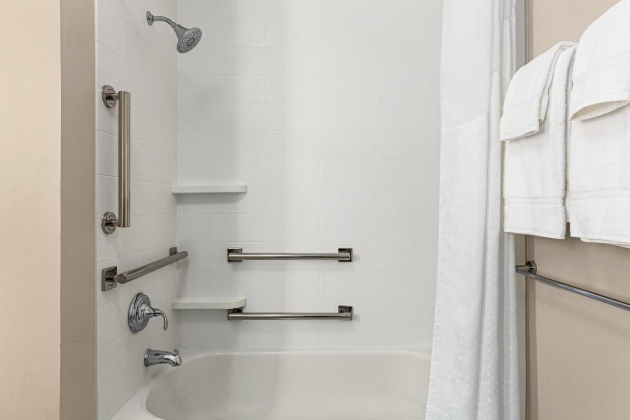 Holiday Inn Express & Suites - Ukiah By Ihg エクステリア 写真