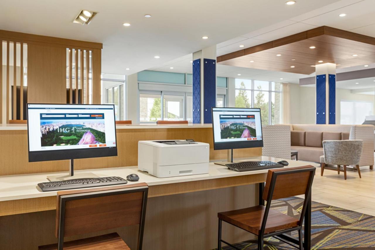 Holiday Inn Express & Suites - Ukiah By Ihg エクステリア 写真
