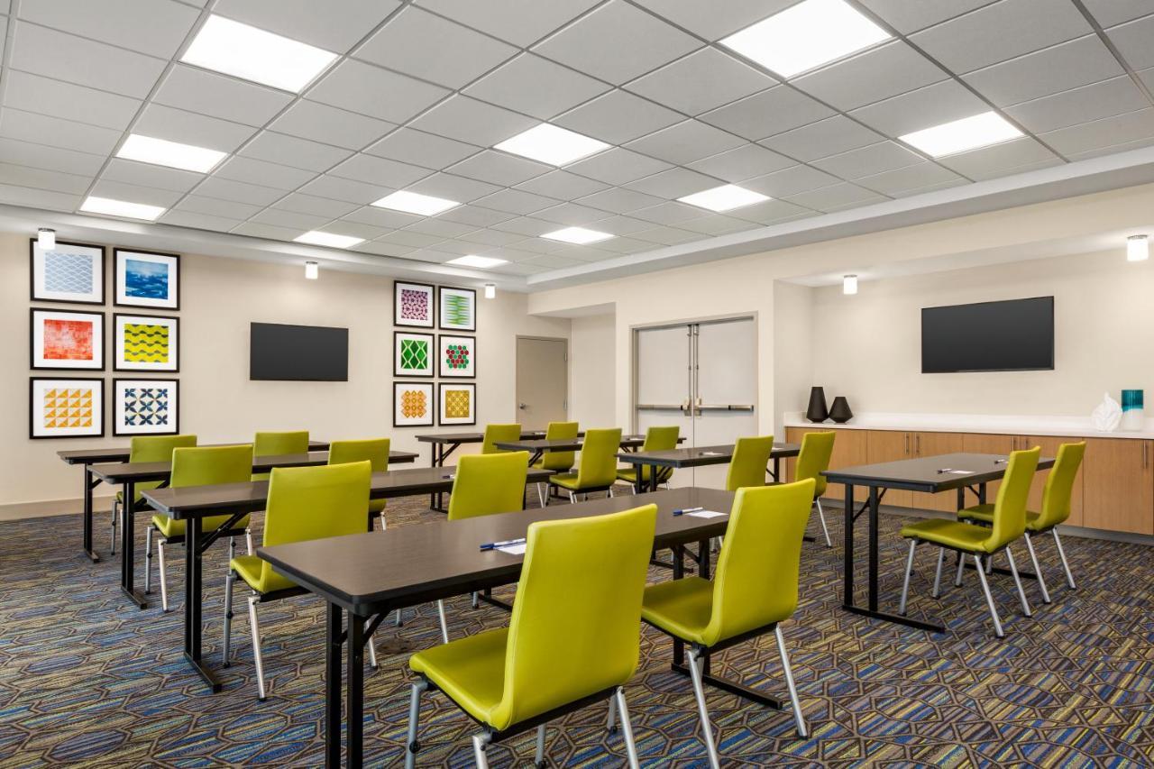 Holiday Inn Express & Suites - Ukiah By Ihg エクステリア 写真