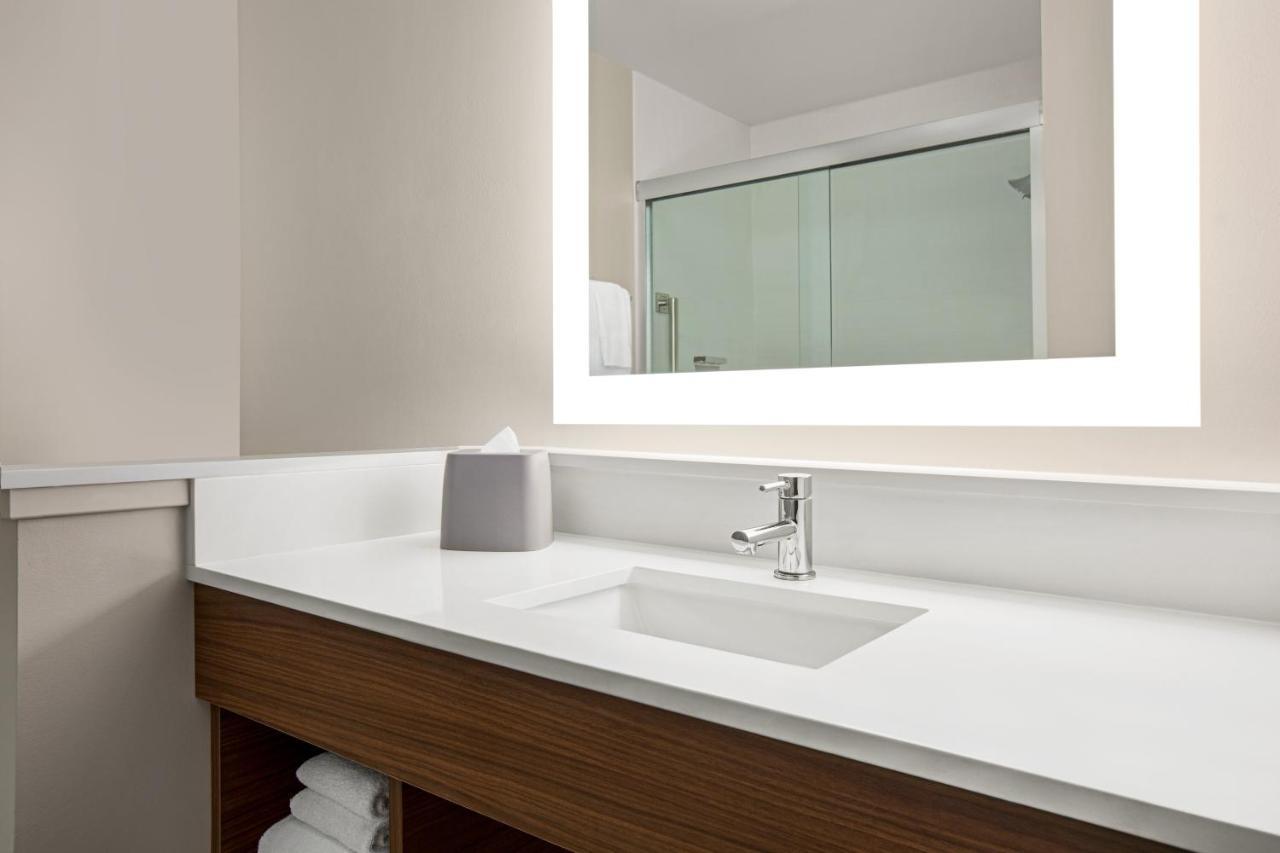Holiday Inn Express & Suites - Ukiah By Ihg エクステリア 写真